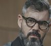 "Juliano Cazarré já foi cancelado várias vezes. Por falar que pais e mães tem papéis diferentes, por defender a família, por não pedir desculpas por ser homem", escreveu Juliano Cazarré ao divulgar o projeto
