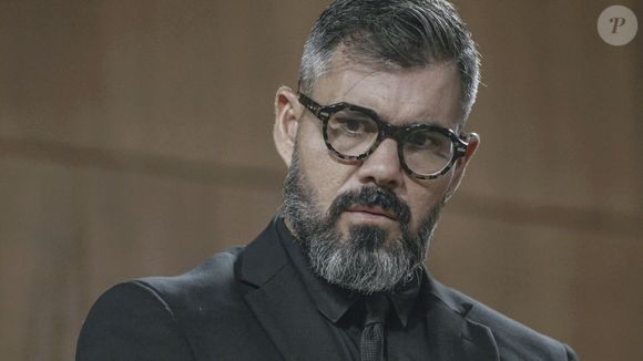 "Juliano Cazarré já foi cancelado várias vezes. Por falar que pais e mães tem papéis diferentes, por defender a família, por não pedir desculpas por ser homem", escreveu Juliano Cazarré ao divulgar o projeto