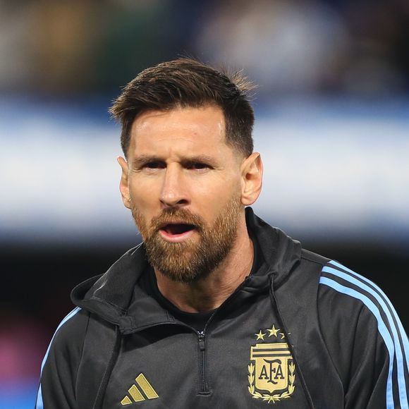 Lionel Messi sofreu uma ‘lesão de baixo grau’, segundo o time do argentino