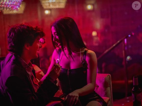 Para interpretar uma stripper no filme, Mikey Madison teve que fazer 5 meses de aula de pole dance