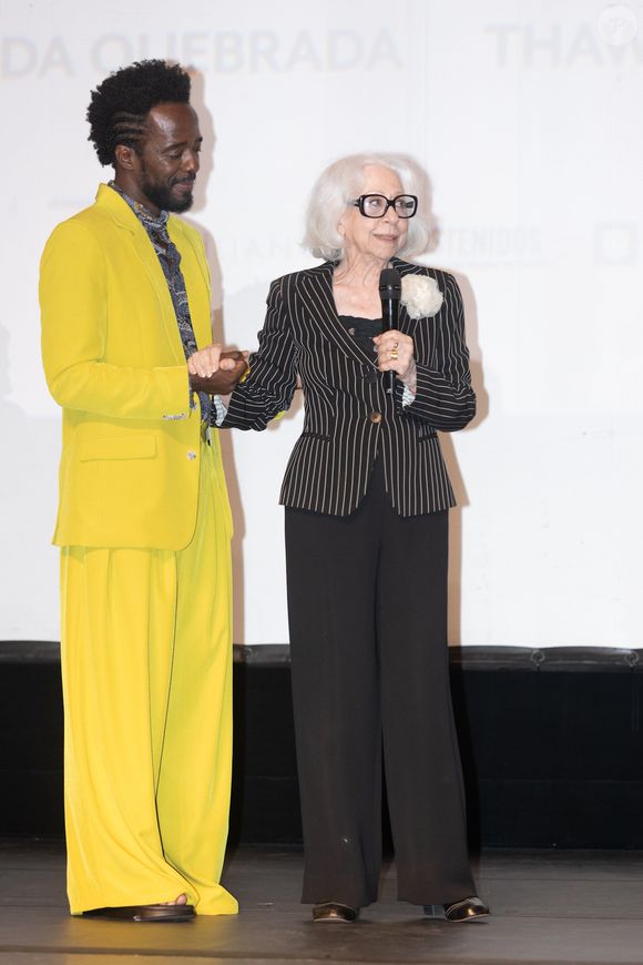 Fernanda Montenegro no lançamento de 'Vitória' ao lado de Alan Rocha