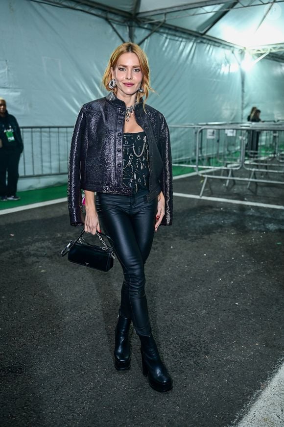 Monique Alfradique foi mais uma famosa a vestir all black no The Town