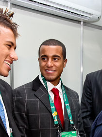 Antes de se assumir bolsonarista, Neymar quase ganhou uma 'ajudinha' de Dilma Rousseff para não deixar o Brasil. Entenda!