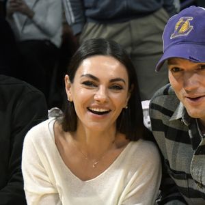 Com cerca de R$ 1,4 bilhão acumulado, o casal decidiu que seus filhos deverão aprender a batalhar pelo próprio dinheiro. "Nosso dinheiro vai para caridade", afirmou Kutcher no podcast Armchair Expert.