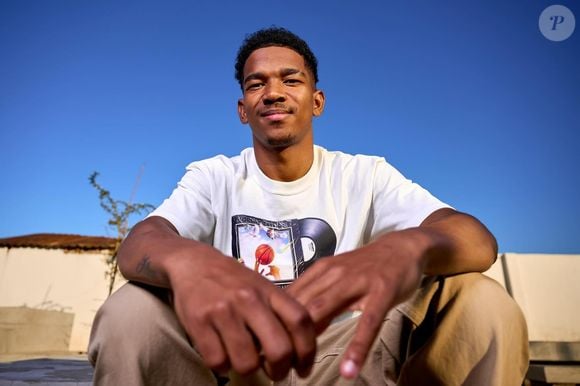 Segundo a porta-voz, a família de Jayden Adams ainda está desolada com a morte do jogador, de apenas 25 anos