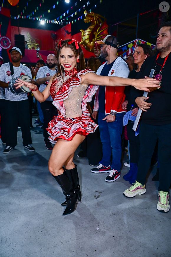 Lexa volta ao carnaval em 2026 como rainha de bateria da Dragões da Real em São Paulo