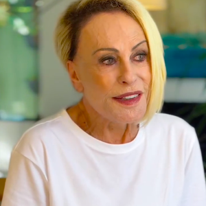 Ana Maria Braga gravou um vídeo neste sábado (24) comentando sobre o segundo turno das eleições de 2026