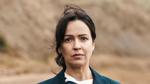 Chegou na Netflix em 2025 a menos de um mês, tem só 6 episódios e deve ser a melhor série do ano