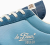 O modelo Le Fleur Jogger, da Converse, mistura tons de azuis