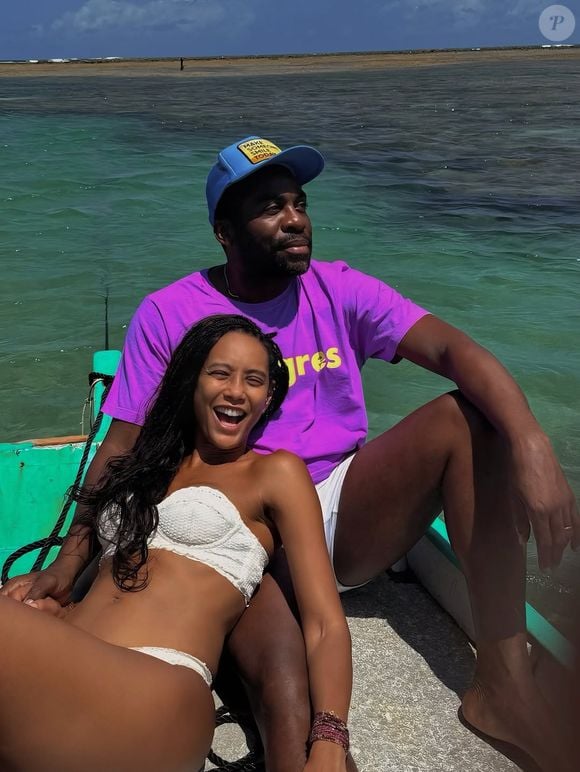 Tais Araujo curte praia com Lázaro Ramos