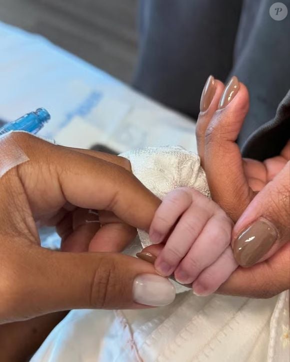 A bebê nasceu nesta quarta-feira, 14 de maio de 2025, em Miami, nos Estados Unidos