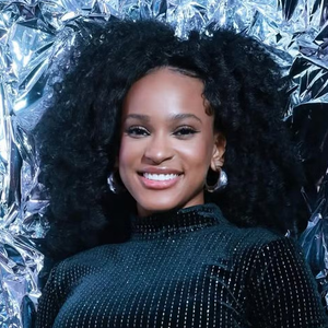 Segundo a cabeleireira Márcia Vieira, responsável pelos cuidados capilares da atleta, a peça é ideal para momentos de lazer.