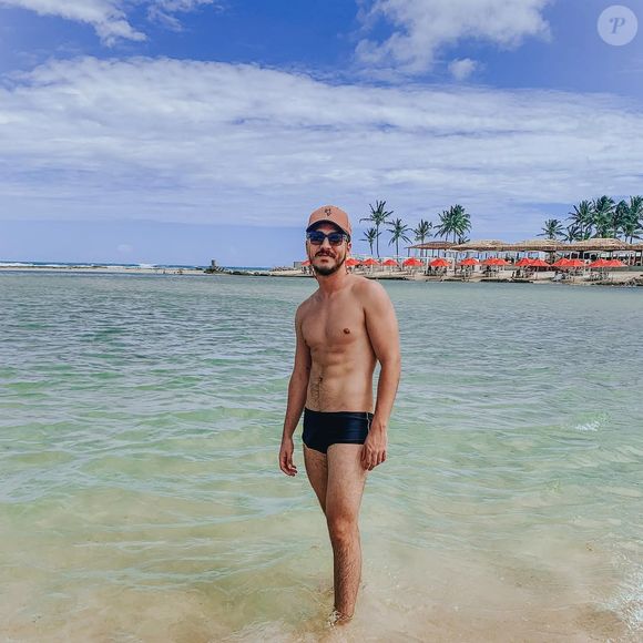 Após ser visto com Iza em um camarote da Sapucaí, João Vítor Silva teve uma cena de nudez gravada em 2019 resgatada por internautas, movimentando as redes sociais