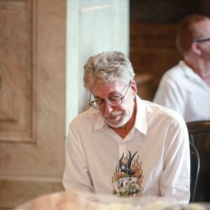 Ator Edwin Luisi é grande amigo do ator Claudio Andrade: "Ele me adotou, financiou meus estudos e me deu uma vida digna. Fui morar com ele e passei a ser herdeiro legítimo dele"