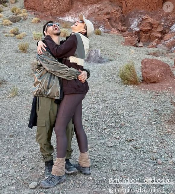 Monica Benini já publicou algumas fotos com o esposo durante a viagem.