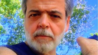 'Preciso de ajuda financeira': Aos 60 anos, ator da novela 'Dona de Mim' faz apelo comovente após delicada cirurgia; fora da Globo, ele também trabalha como taxista