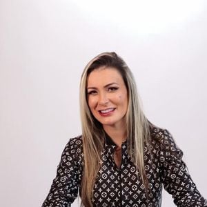 Andressa Urach é a mais badalada atriz pornô do Brasil na atualidade e faturou R$ 6 milhões só na plataforma Privacy