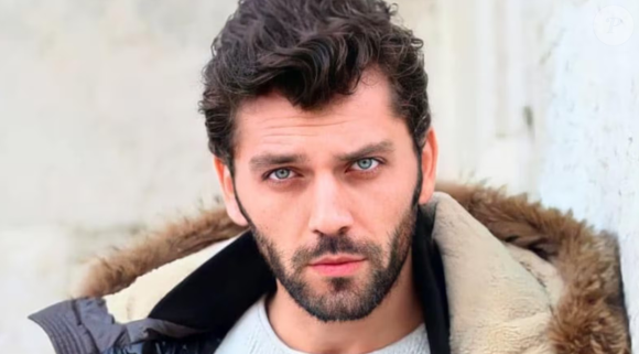 Antes da carreira artística, Can Nergis era modelo, mas estudou Hotelaria e Turismo por um tempo em Istambul, e foi empreendedor de um restaurante no Japão. No folhetim, ele é o jornalista Ali.