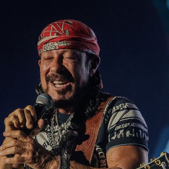 Bell Marques tem 72 anos e usa bandana há 35 anos: 'Te protege, e muito', disse ao repetir palavras de uma pessoa de uma seita