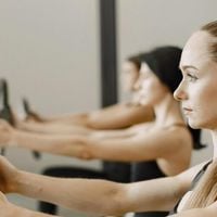 Os dez exercícios de Pilates para construir uma rotina simples para iniciantes em casa