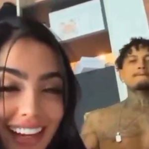 'A humilhação que passei': após vídeo íntimo vazado, MC Mirella revela sufoco para assistir Corinthians x Palmeiras