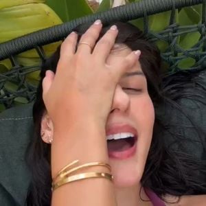 Ana Castela disse na canção que está 'doida pra dar um beijo e te encontrar de novo'