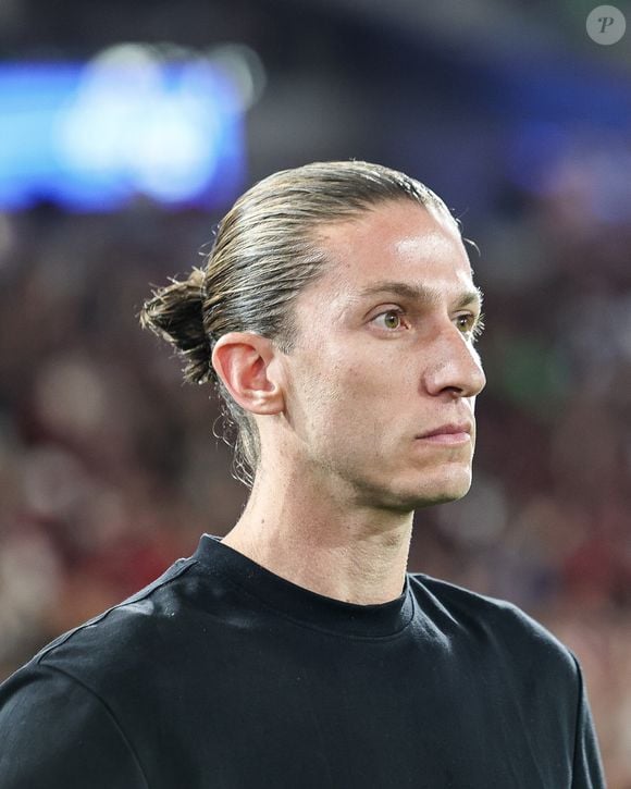 Antes jogador do Flamengo, Filipe Luís comanda o clube desde o final de 2024