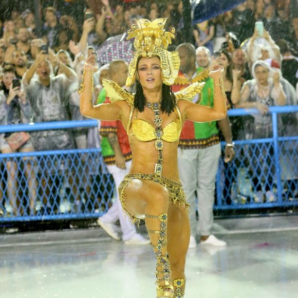 Paolla Oliveira no carnaval: atriz voltou ao posto de rainha de bateria da Grande Rio em 2020