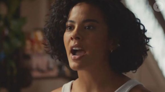 Bella Campos como Maria de Fátima em Vale Tudo: final da vilã deve ser com homem Carvana e César (Cauã Reymond), formando um trisal