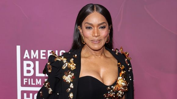 Angela Bassett aos 67 anos: 'É importante continuar me movimentando. Se priorizarmos o movimento e a saúde agora, isso afetará a forma como envelhecemos'