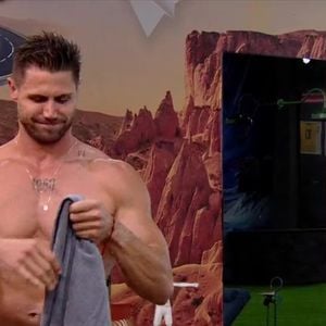 'BBB 26': Jonas atiçou participantes ao aparecer de sunga e corpo malhado