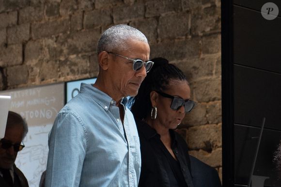 Barack Obama e Michelle Obama tem duas filhas juntos:  Malia (26 anos) e Sasha (23 anos)