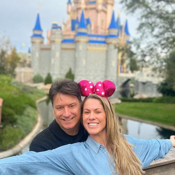Casal também já viajou para a Disney algumas vezes