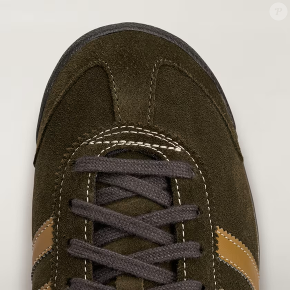 O fim do ano chegou com tudo, trazendo consigo a oportunidade perfeita para finalmente renovar seu guarda-roupa e, com isso, a chance de usar um novo par de tênis que se tornará a peça essencial que faltava no seu look