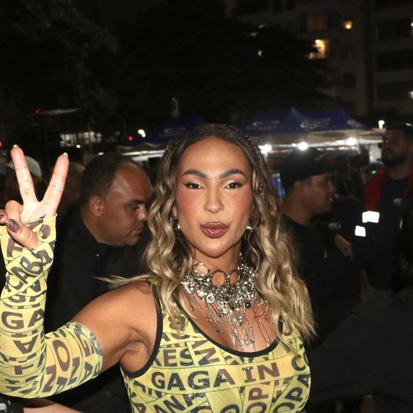 Show da Lady Gaga no Rio: Valesca Popozuda usou um look amarelo para o evento
