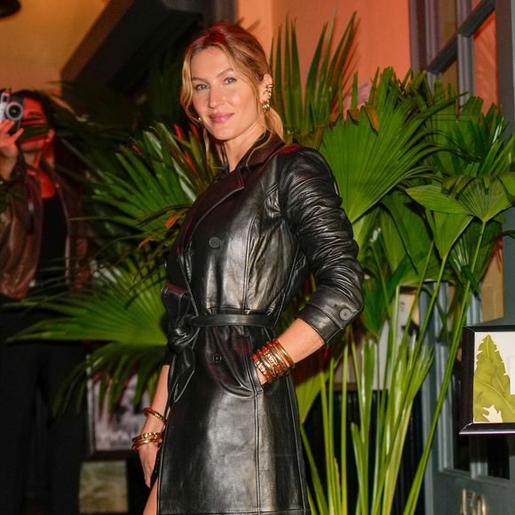 Gisele Bündchen atualmente está com 45 anos, mas continua com o corpo intacto e beleza impecável
