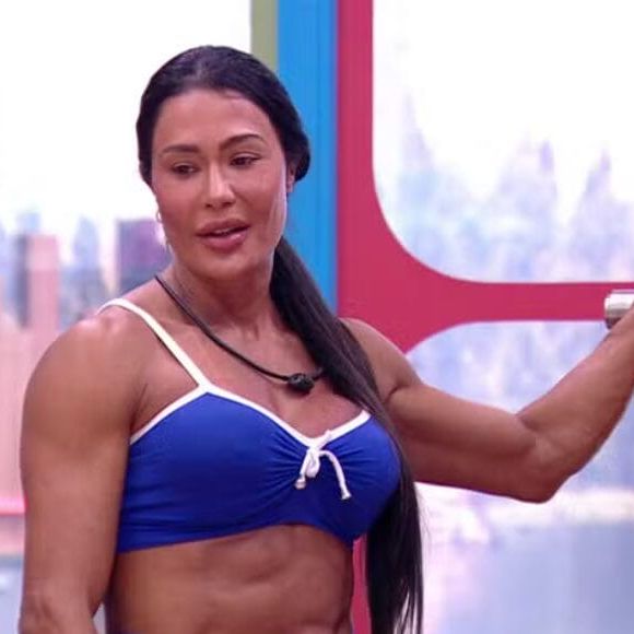 "Eu não sugeriria voltar com os 40 ovos, porém diversificar refeições com frango, peixe, carboidratos e saladas e, é claro, os ovos podem estar inclusos nessas refeições, porém em menor quantidade", disse o especialista