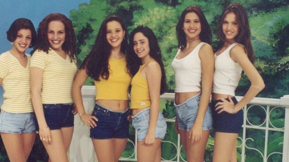 Reconhece? Essa famosa adolescente alta do SBT na década de 90 sobreviveu a carro capotado e pouso forçado de avião; hoje, na Globo, encara polêmica separação. Veja antes e depois!