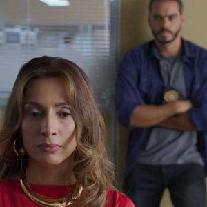 Nos capítulos 26 a 30 de 'Beleza Fatal', Lola (Camila Pitanga) será desmascarada pelo filho,