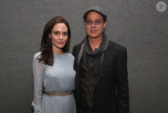 A estrela de 61 anos respondeu: “Não, não acho que tenha sido algo tão importante. Apenas algo se concretizando. Legalmente.”