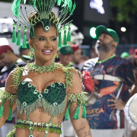 Para o desfile na Grande Rio, muitas pessoas pensaram que Virgínia pudesse fazer uma 'publi' com seu look