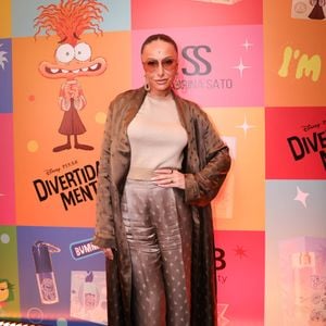 Sabrina Sato sobre estado de saúde do pai: ‘Eu tenho fé, muita fé, de que venceremos essa batalha que agora se inicia. Hoje sinto ainda mais forte a união dos meus irmãos’