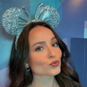 Após cruzeiro no luxuoso Disney Wish, Larissa Manoela compartilha momentos da viagem nas Bahamas