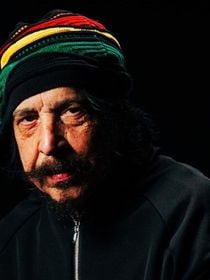 Morre Benito Di Paula, vítima de câncer, aos 84 anos; em 2020, cantor raspou a cabeça e o bigode por medo da Covid