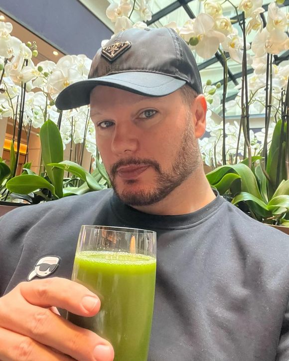 O farmacêutico homeopata Jamar Tejada afirma que os chás têm sim propriedades benéficas para a saúde, mas não fazem milagres sozinhos