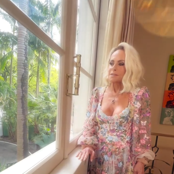 Ana Maria Braga fez um único, porém, emocionante pedido sobre o vestido de noiva. ‘Eu quero um vestido feliz’, pediu a global, segundo a estilista