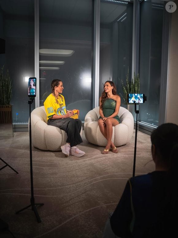 Bruna Biancardi revelou estar em Orlando, distante das outras WAGs, e disse que "ficar nesse vai e volta não é tão pertinho"