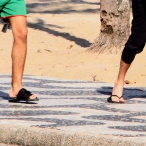 Areia seca ou molhada? Especialista explica qual é a melhor para caminhar