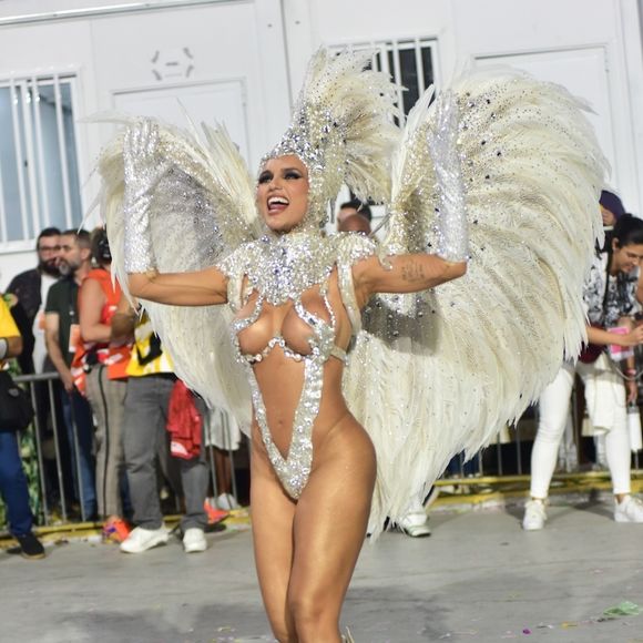 Rafa Kalimann fora do carnaval 2025 da Imperatriz: na foto, atriz como musa no desfile de 2024
