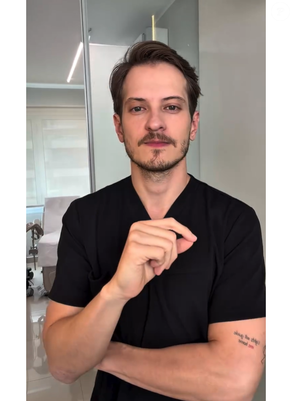 Segundo o ginecologista Dr. Guilherme Henrique dos Santos, da Onne Clinic, 'essa instabilidade hormonal afeta diversos sistemas do organismo, como sono, metabolismo, humor, pele e mucosas'